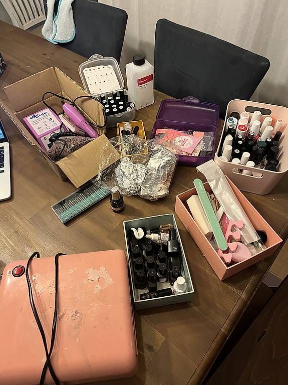 Nagellack: Gellack Set – Gebraucht aus Thun von vonafi