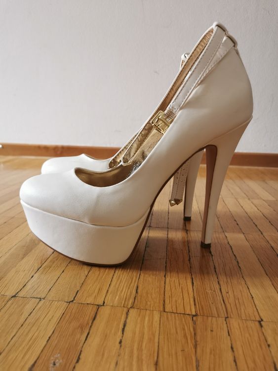 Stilvolle Weisse High Heels Bilder 1