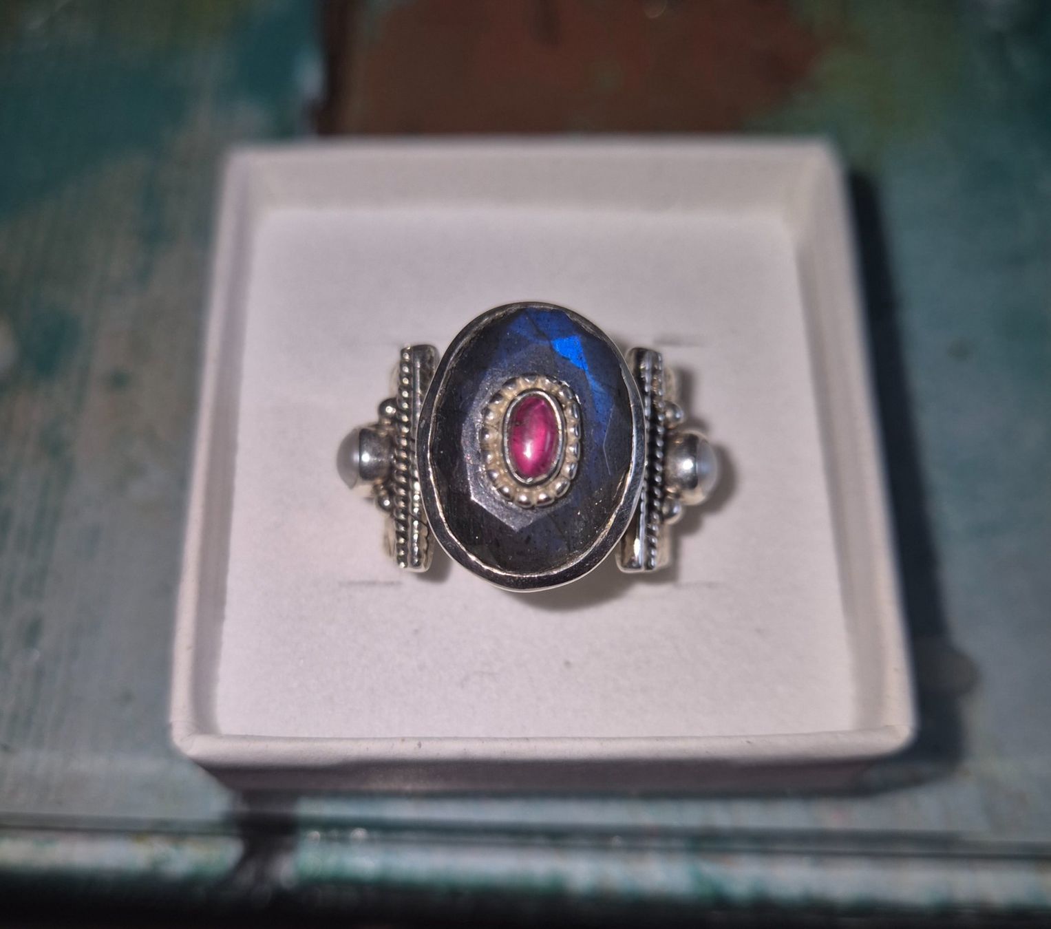 Anelli: Bague large en argent 925 labradorite et grenat – Nuovo (secondo la descrizione) da uvrier venduto da lau_r7w6 3