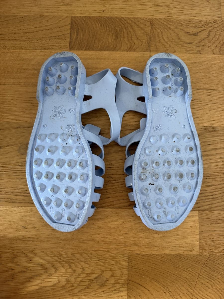 Scarpe da donna: Jelly Sandals light blue Size 39 good condition – Nuovo (secondo la descrizione) da Zürich venduto da pol_jh6m 1