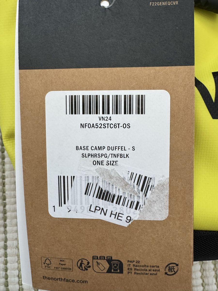 North Face Sacs: The North Face Base Camp Duffel S – Neuf avec emballage d'origine à Thun par sNo0p 3