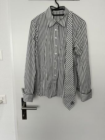 Elegante Hemdbluse mit Streifenmuster, Grösse 40