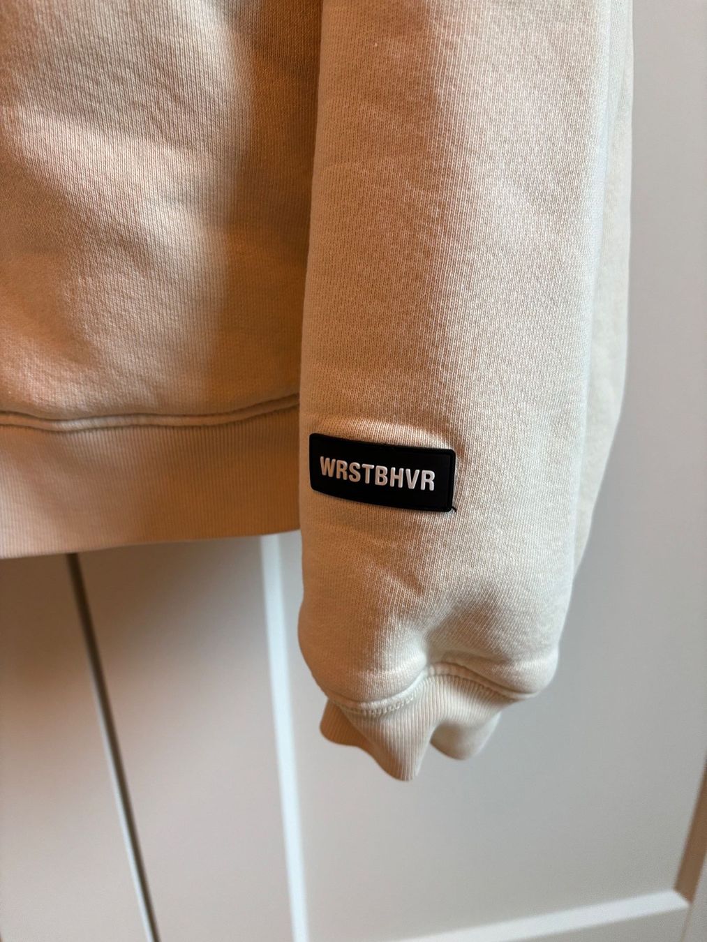 Maglioni & Felpe: WRSTBHVR Hoodie, beige – Usato da Luzern venduto da jas_26fc 2