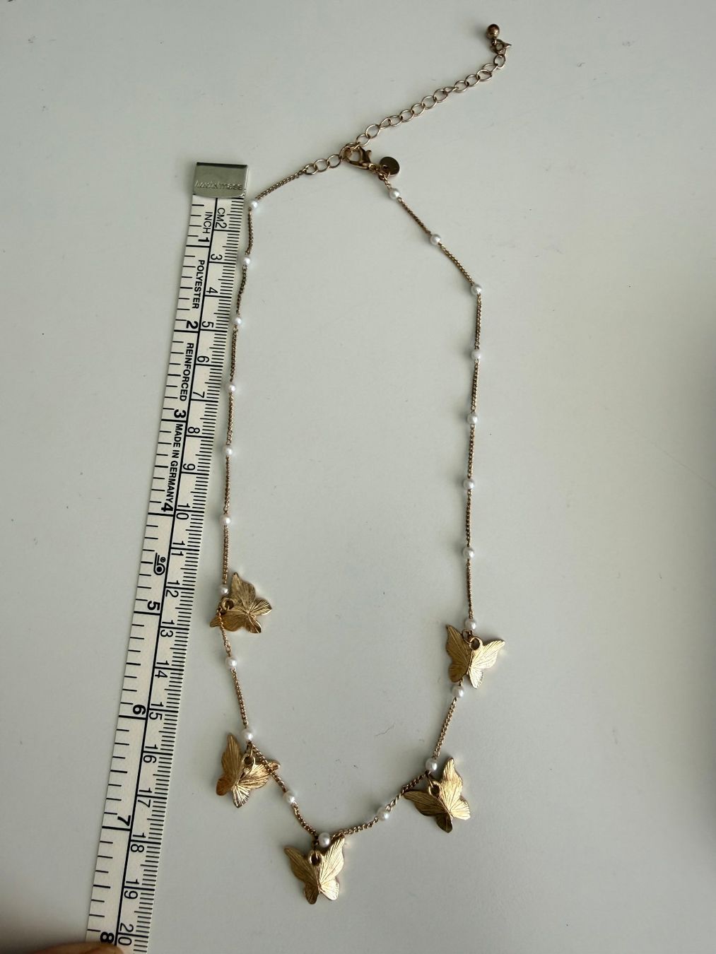 Catenine: Modeschmuck Kette Schmetterlinge 19 cm goldfarbend – Usato da Kirchdorf AG venduto da coco123 1
