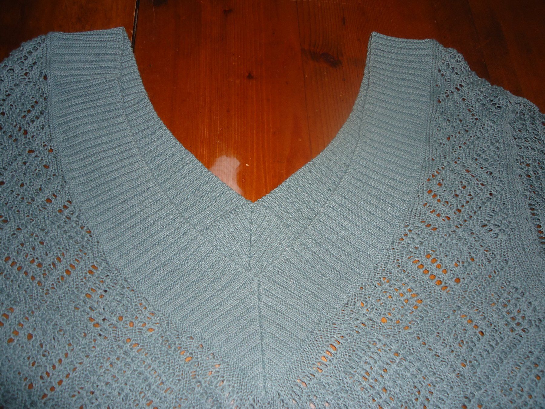 Maglioni & Felpe: Pull femme en maille ajourée - 44 - Neuf – Nuovo (secondo la descrizione) da Vessy venduto da mafabe 3