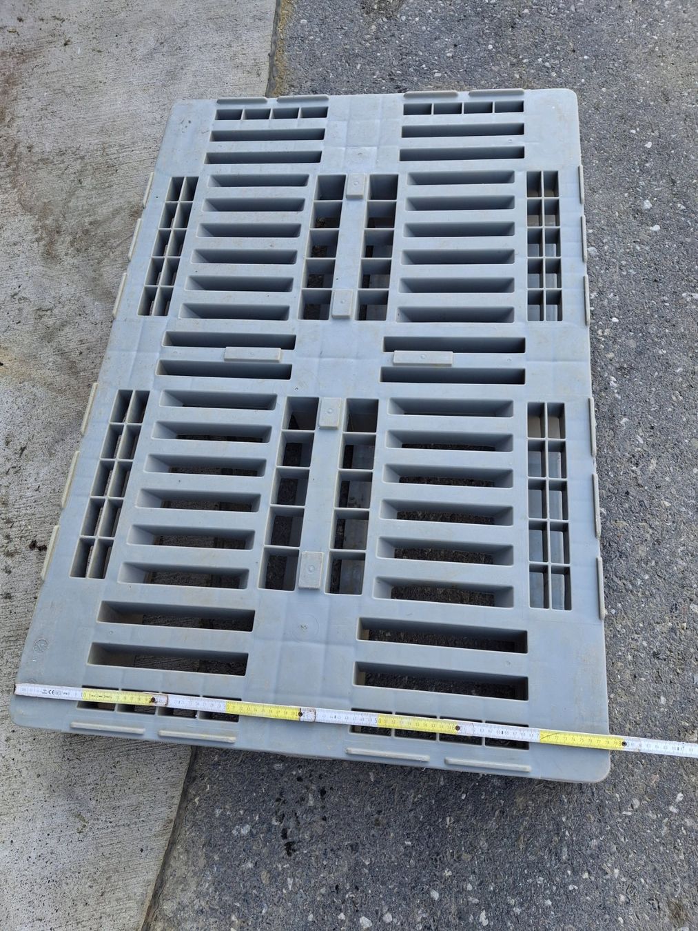 Pallets: Kunstoffpalette – Usato da Siebnen venduto da Grosswis50 5