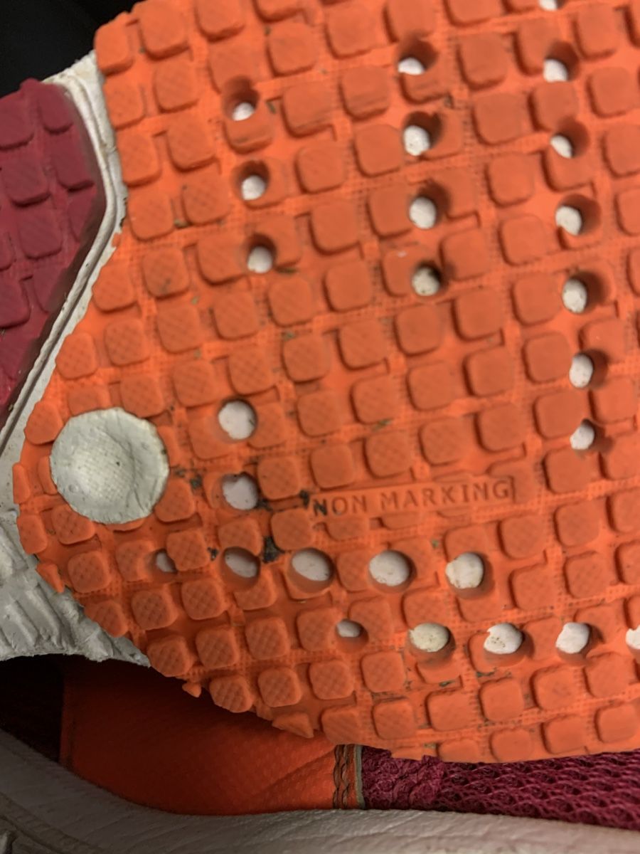 Scarpe per ragazzi: Hallenschuhe non marking Turnschuhe Kinder Grösse 31 – Usato da Ostermundigen venduto da des_t9vv 2