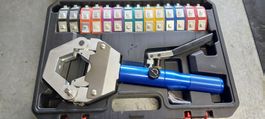 Outil de sertissage hydraulique pour climatiseur de voiture