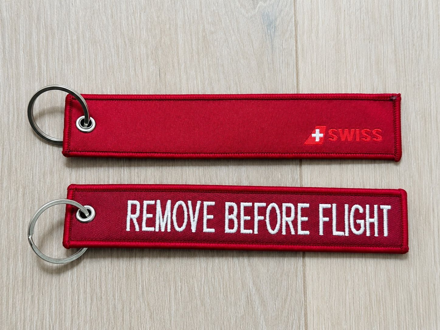 Swissair Schlüsselanhänger & - bänder: Porte-clés "Remove before flight" - Swiss – Neu (gemäss Beschreibung) aus Denges von peumens