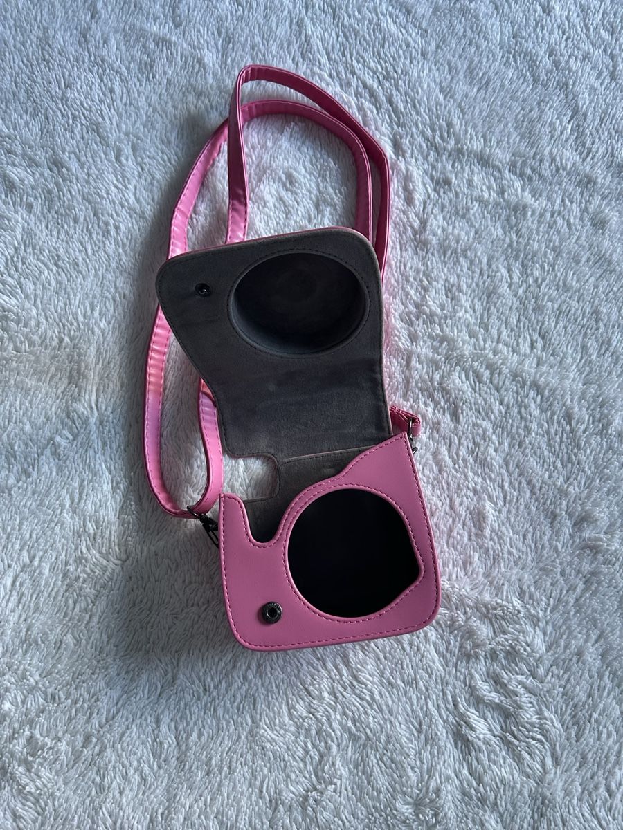 Taschen für Damen: Instax Tasche Rosa – Gebraucht aus Chur von faja7000 1