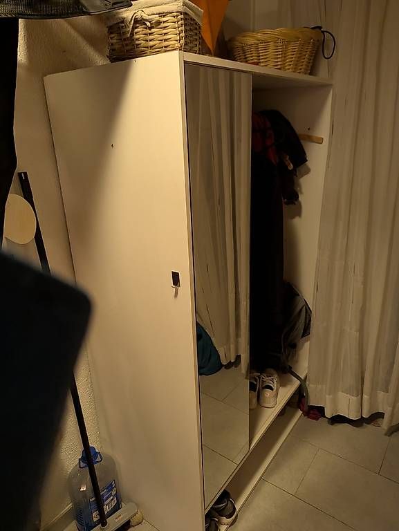 Guardaroba: Garderobe mit Spiegel  – Usato da Flaach venduto da mer_bz5s 2