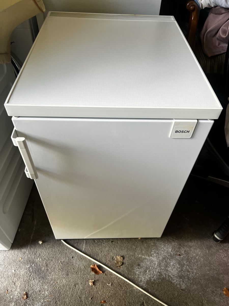 Bosch Frigoriferi: Bosch Kühlschrank – Usato da Trasadingen venduto da Kaffee.mann 3