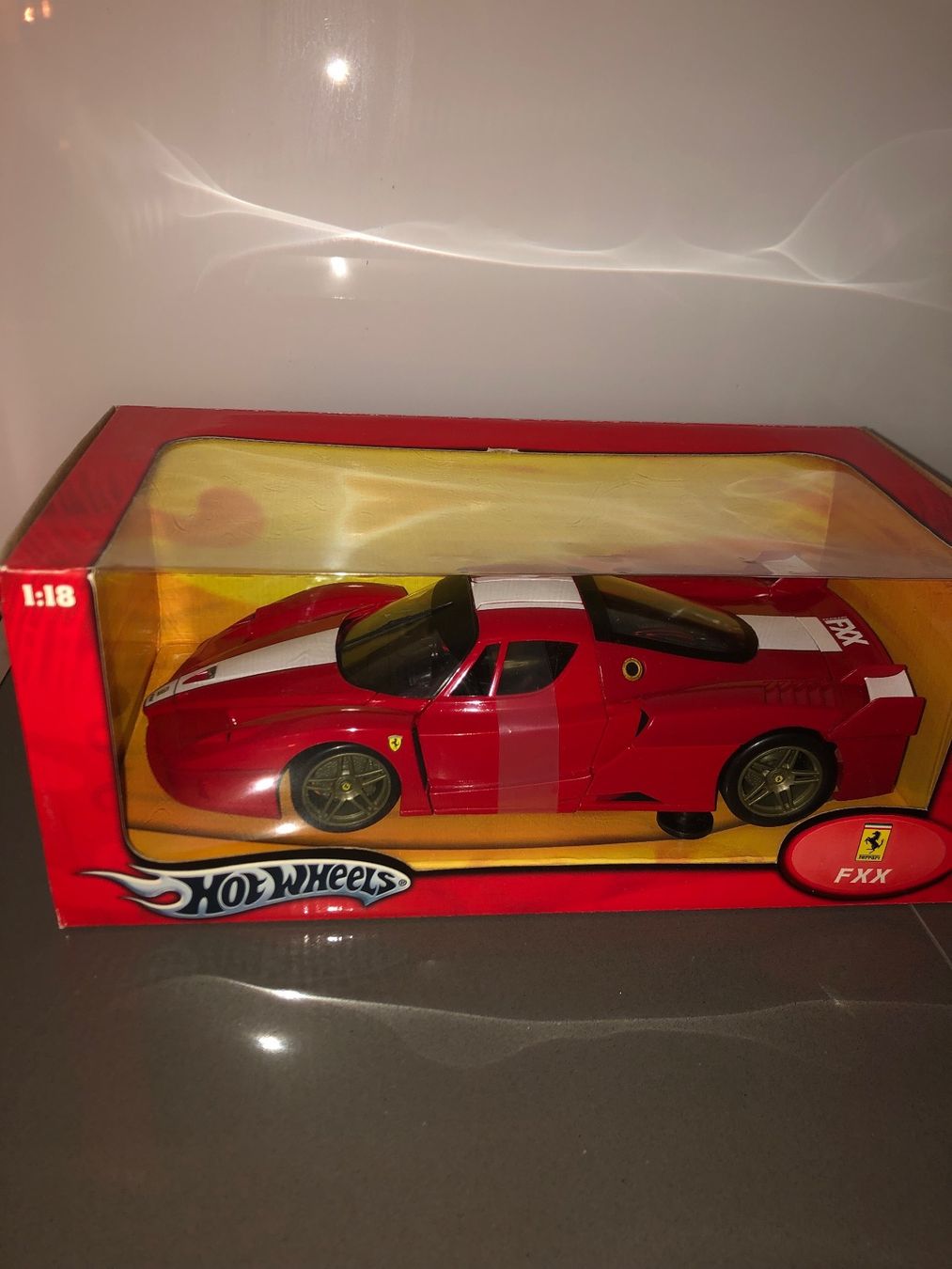 Hot Wheels Modellini d'auto: Ferrari FXX 1/18 – Nuovo e nell'imballaggio originale da Dürrenäsch venduto da JFAS