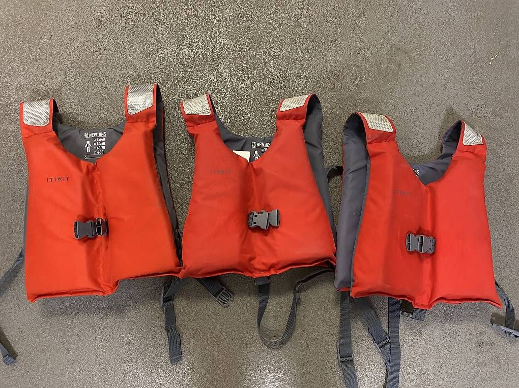 Gilets de sauvetage: Kinder-Schwimmwesten – D'occasion à Liebefeld par simone.lerch