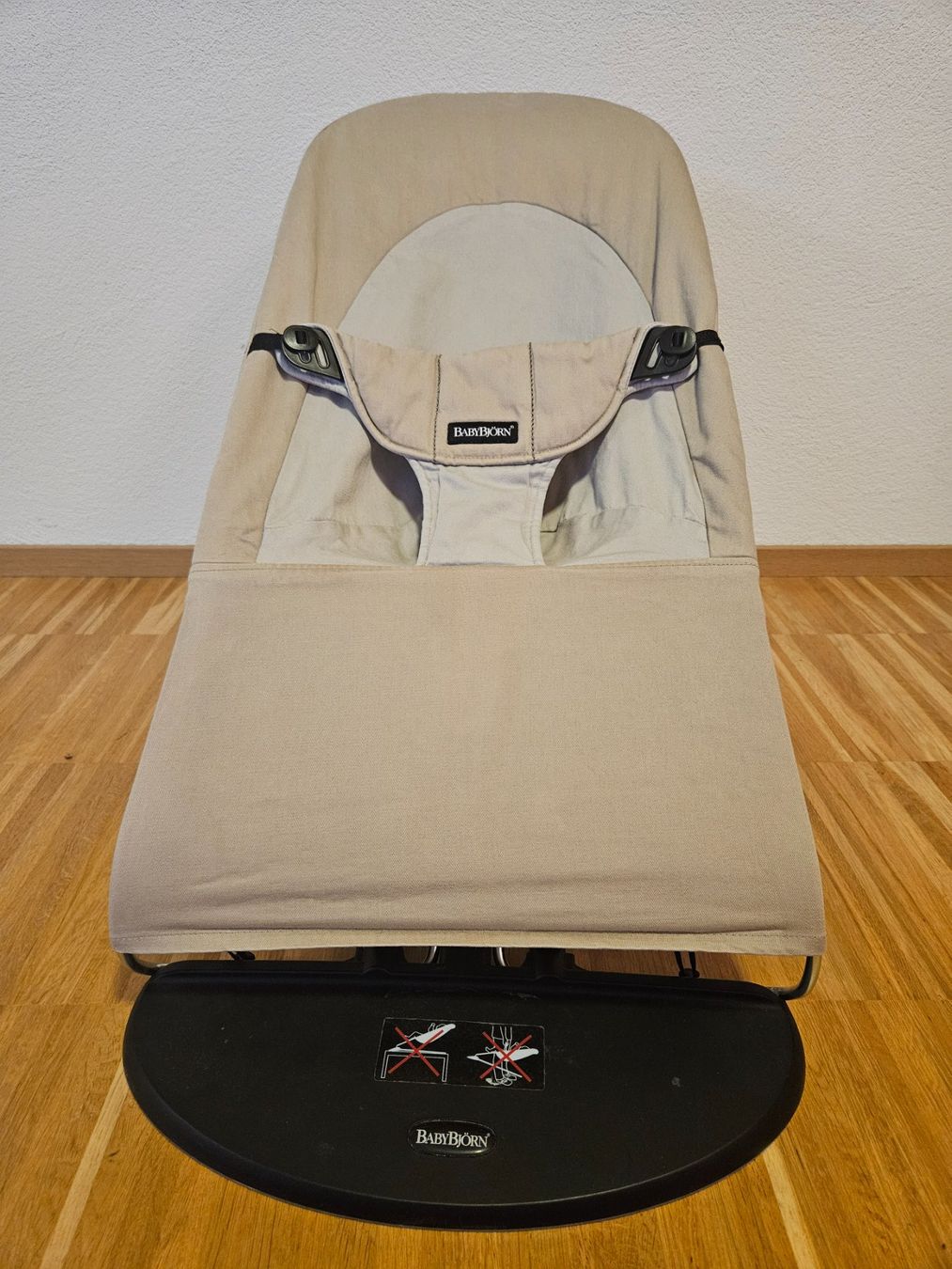 Babybjörn Wippen & Schaukeln: BabyBjörn Wippe Sandbraun – Gebraucht aus Zürich von Saftcoral