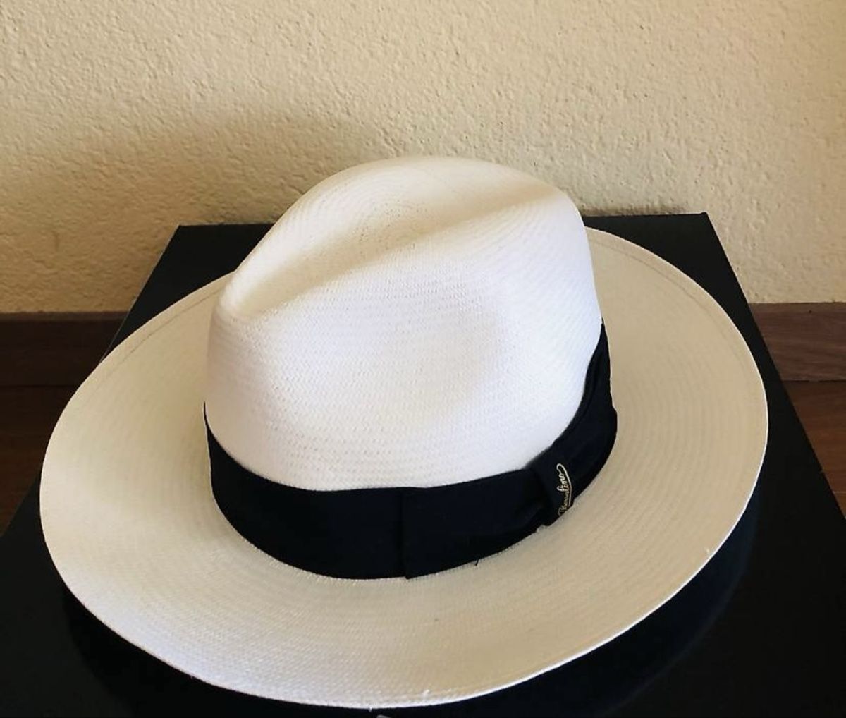 Borsalino Copricapi, berretti & cappellini: Borsalino Hut Grösse 57 – Nuovo e nell'imballaggio originale da Niederhasli venduto da ee1308