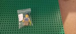 Mini figurine Lego ( Wildlife Rescue Worker )