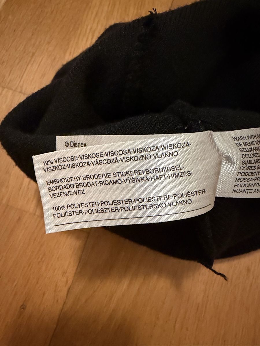 Disney Copricapi, berretti & cappellini: Schwarze Disney Mickey Mouse Mütze, C&A. – Usato da Adliswil venduto da StephanieAnnina 6