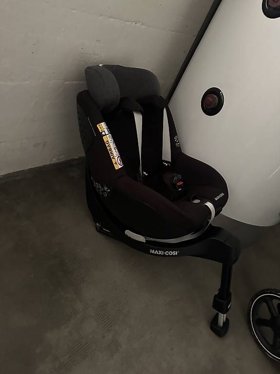 Auto-Kindersitze: MaxiCosi 360 Grad drehbar – Gebraucht aus Basel von irm_kbw8 1