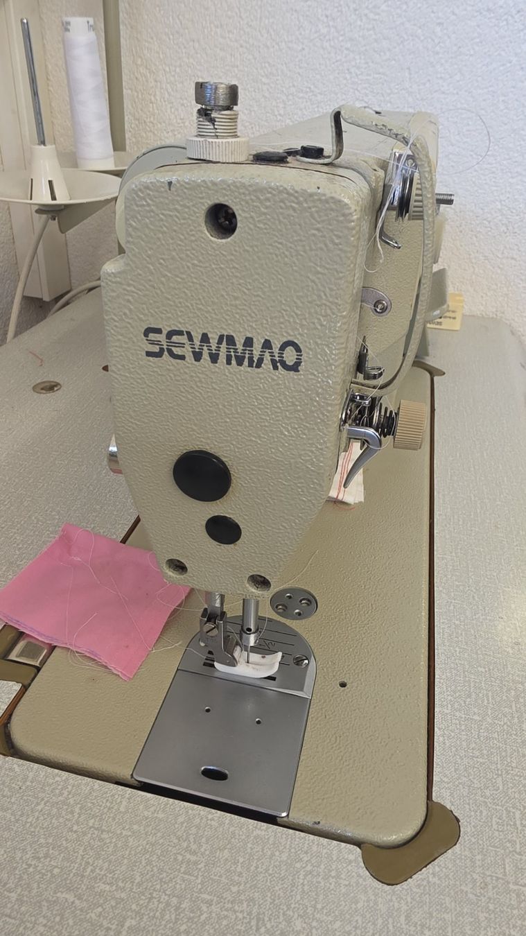 Nähmaschinen: Industrienähmaschine – Gebraucht aus Dintikon von Nanadina 6