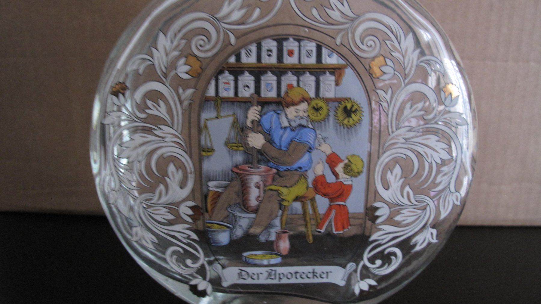 Tutte le decorazioni: Alte Glasflasche bedruckt "Der Apotheker" – Usato da Berg TG venduto da Volker-Kampfgarten 2