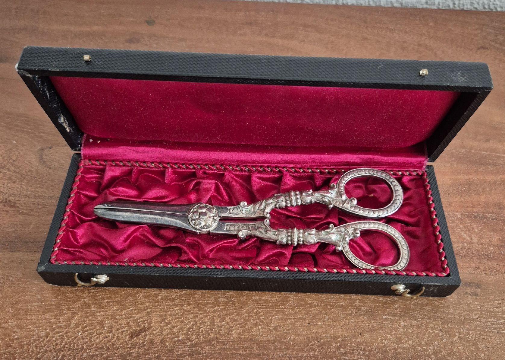 Tutti gli attrezzi: Vintage Traubenschere  – Usato da Zürich venduto da Dalema13