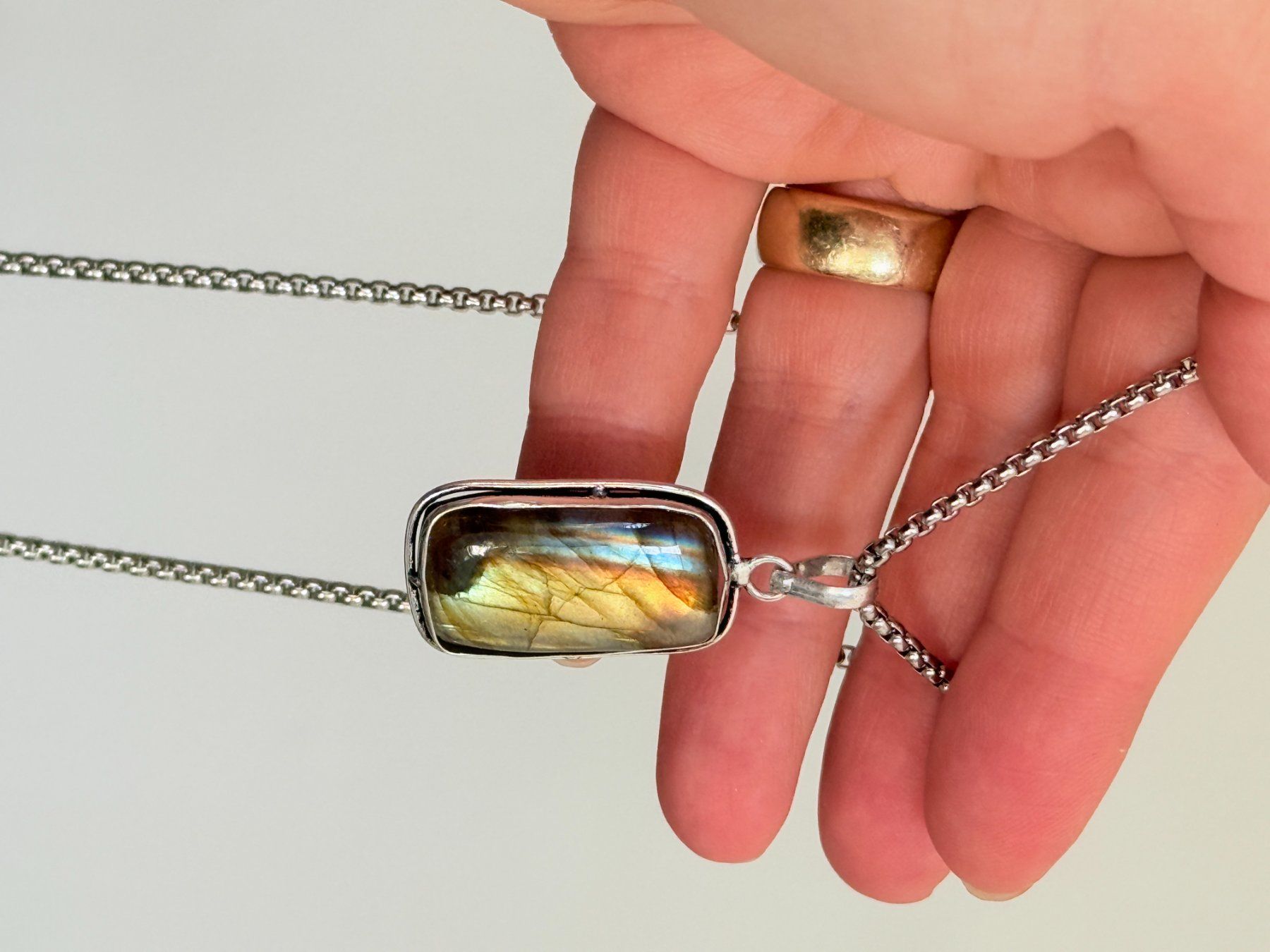 Colliers: Collier avec Labradorite – Neuf avec emballage d'origine à Genève par AWWA 3