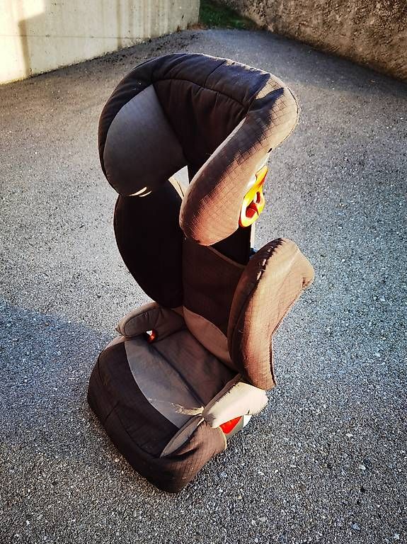 Seggiolini per auto: Siège auto Römer 15-36kg – Usato da Attalens venduto da Tpluess
