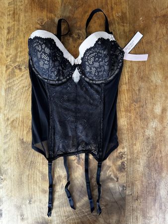 Corset Victoria's Secret noir dentelle 36D neuf avec étiquet