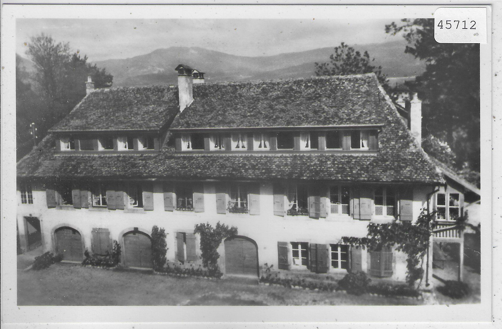 Cartes postales: Grandchamp - Areuse – D'occasion à Ettingen par Kartenplanet