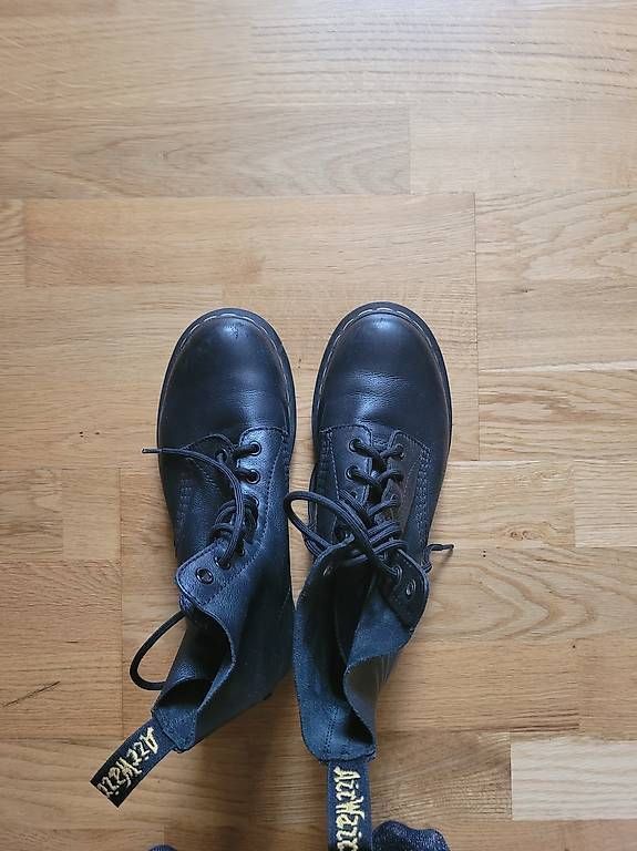 Dr. Martens Scarpe da uomo: Doc Martens Stiefel – Usato da Aarau venduto da Nikanora 4