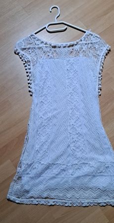 Sommerliches Kleid mit Spitze, Grösse S, Perfekt für Strand