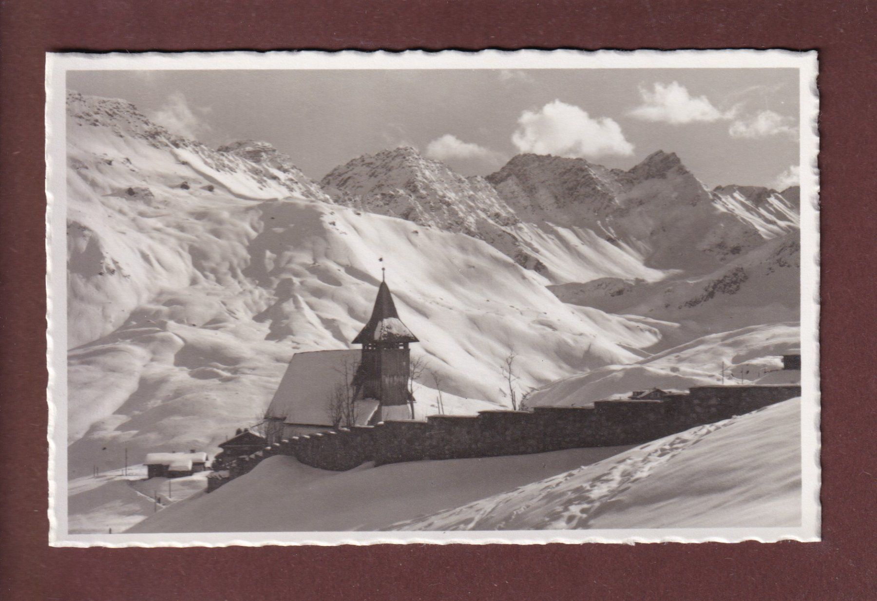 Cartoline postali: AROSA - Bergkirchli - Erzhorn – Usato da Pully venduto da nicecards