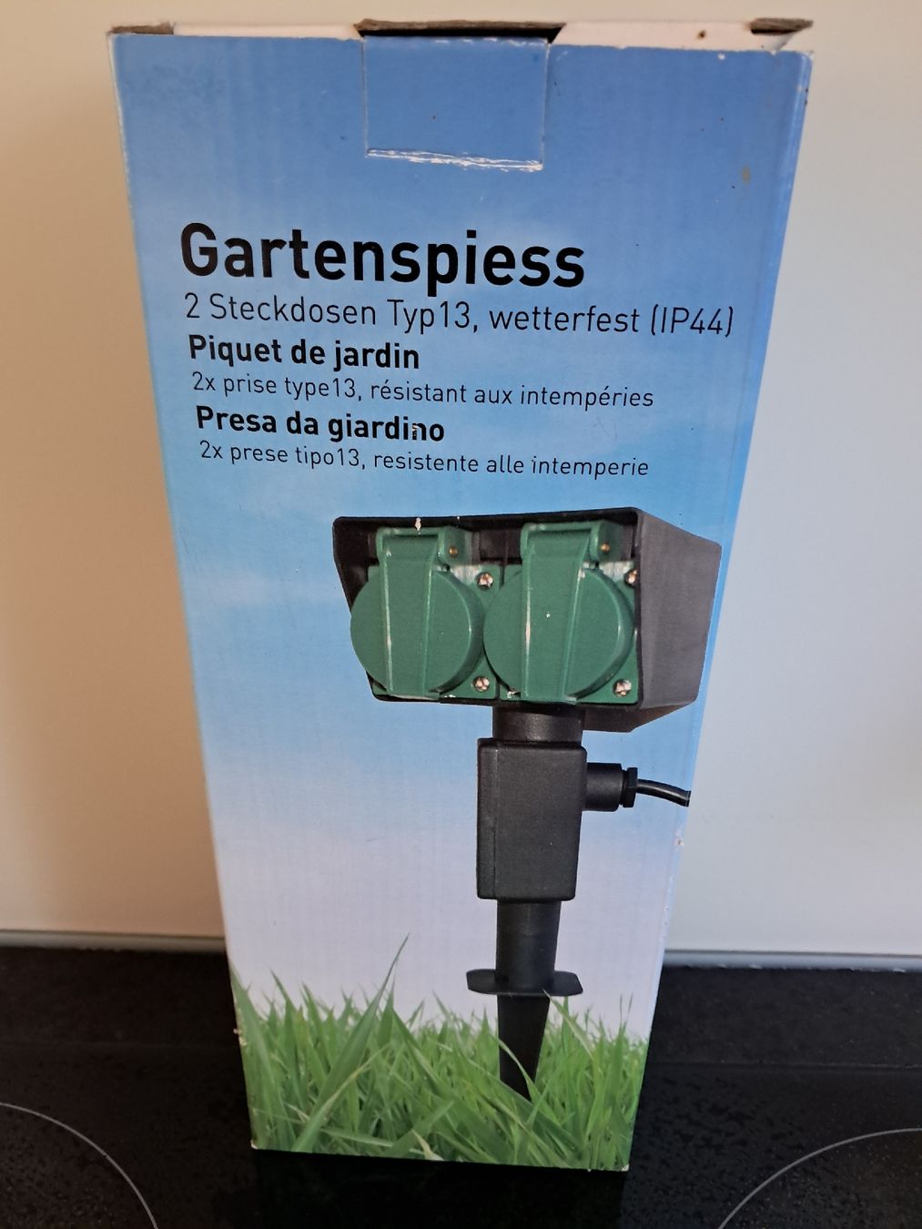Spine: Gartenspiess mit 2 Steckdosen – Nuovo (secondo la descrizione) da Winterthur venduto da fabelwin