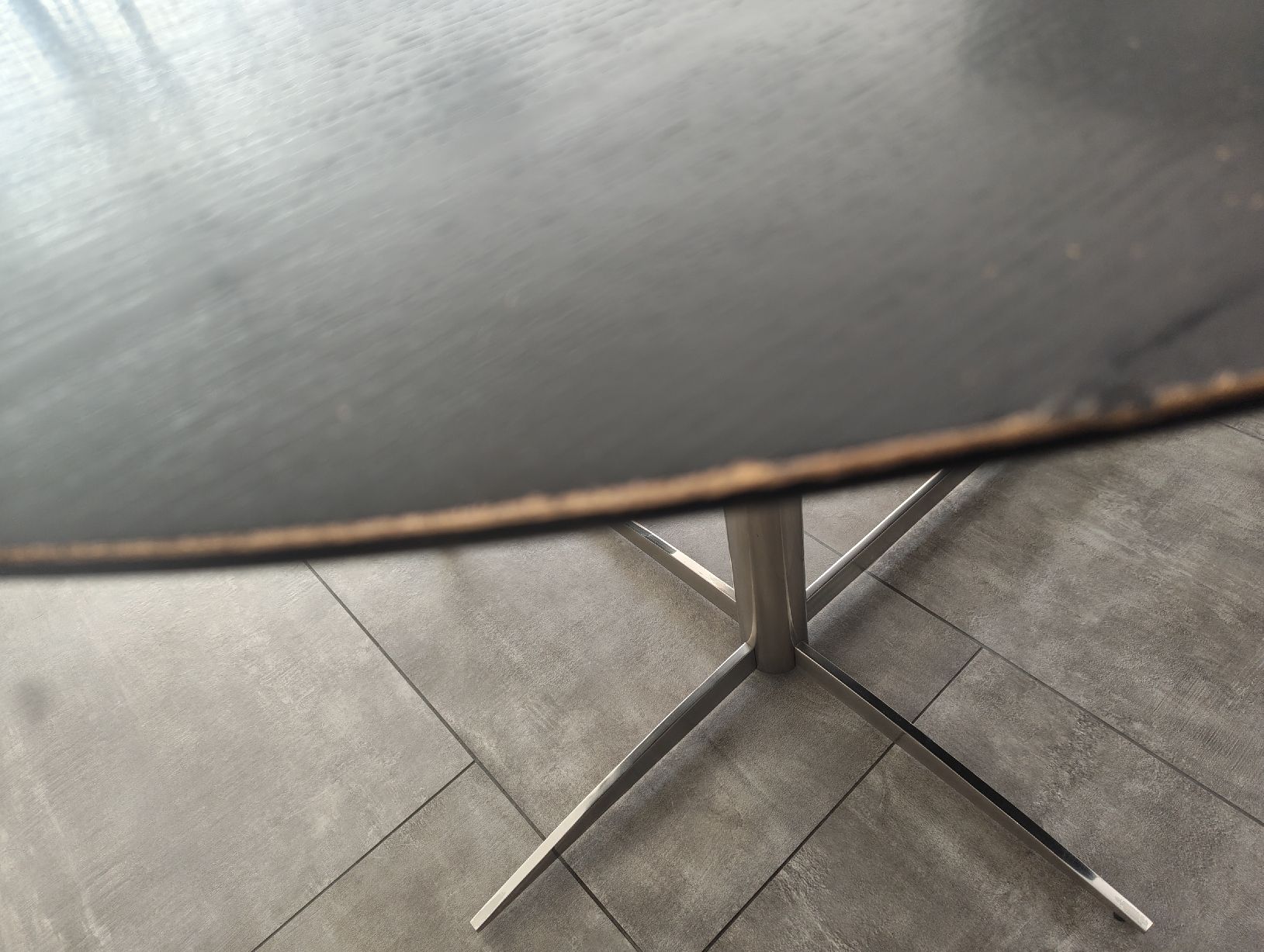 Set di tavolo e panche: Esstisch als Holz mit Metallbeine – Usato da Tägerig venduto da mapiba 3