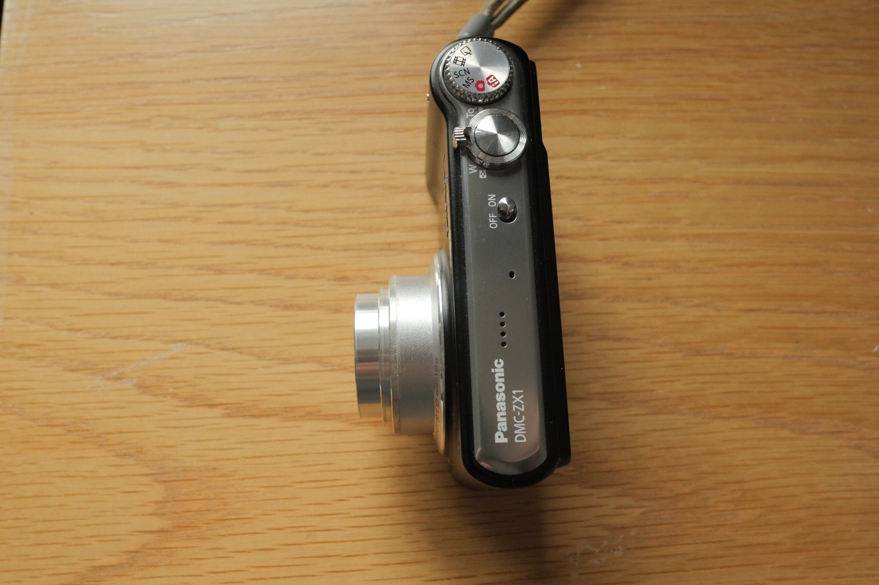 Panasonic Fotocamera: Panasonic Lumix DMC-ZX1 – Usato da Neuchâtel venduto da Carlosfmunoz 1