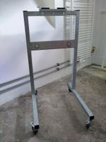 Support à roulettes métallique pour fixer un Secomat