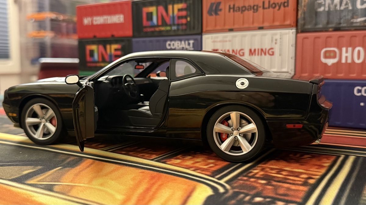 Dodge Modellautos: Dodge Challenger SRT8 2010 George Washington Edition ACME – Neu (gemäss Beschreibung) aus Basel von Zomeg 2