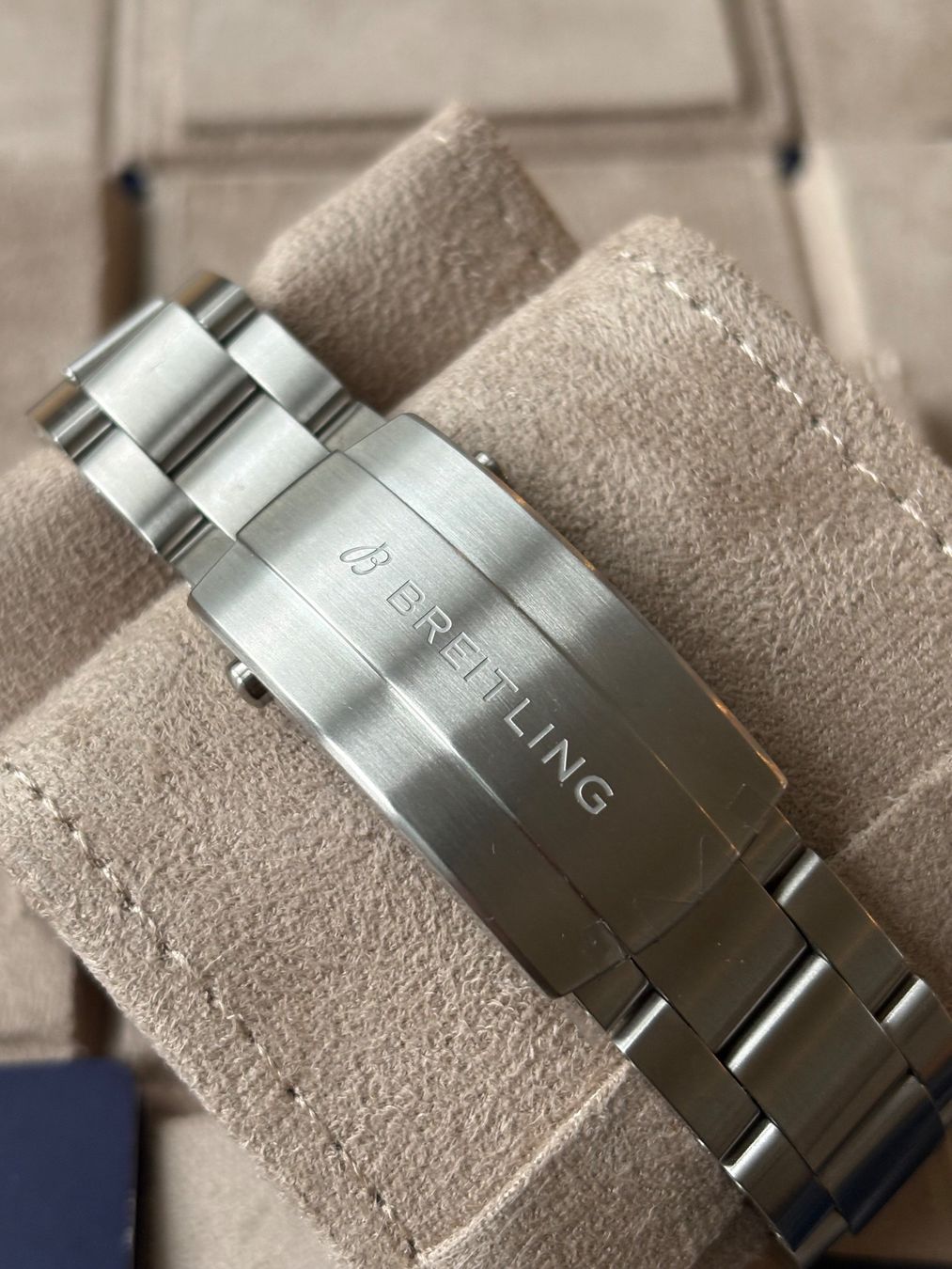 Breitling Uhren: BREITLING Avenger Automatic 42 Fullset – Neu (gemäss Beschreibung) aus Birsfelden von Mynos 6