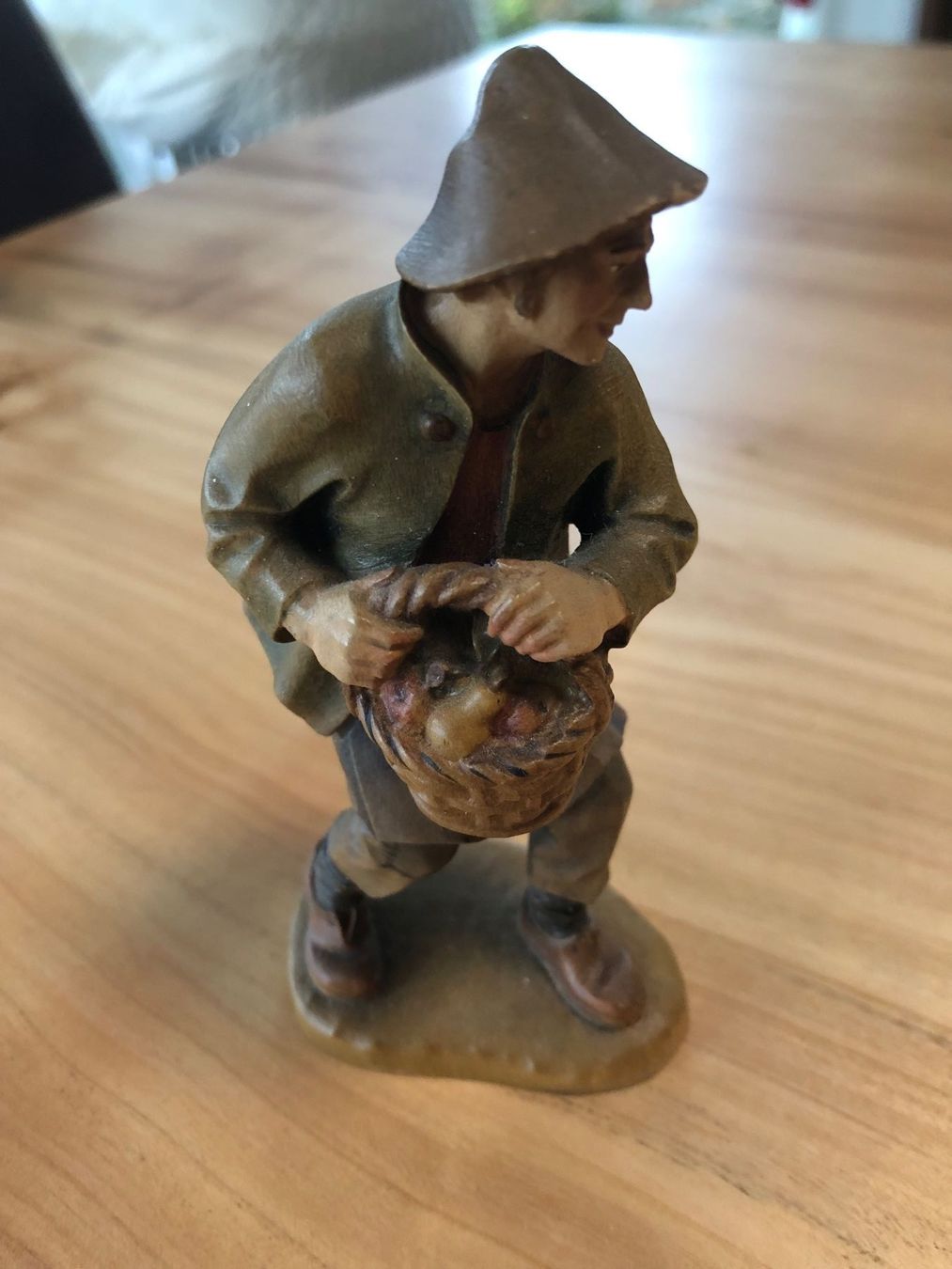Figuren: Holzfigur Bauer mit Korb, Von LEPI – Gebraucht aus Kaltbrunn von lagone1 1