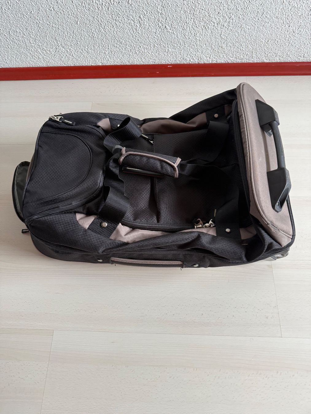Altro in Aeronautica: meru Traveller Tasche/Rucksack – Usato da Elgg venduto da _Illy_ 2