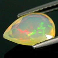 Äthiopischer Opal 1.12 ct IF Oval Natur Unbehandelt Feuer