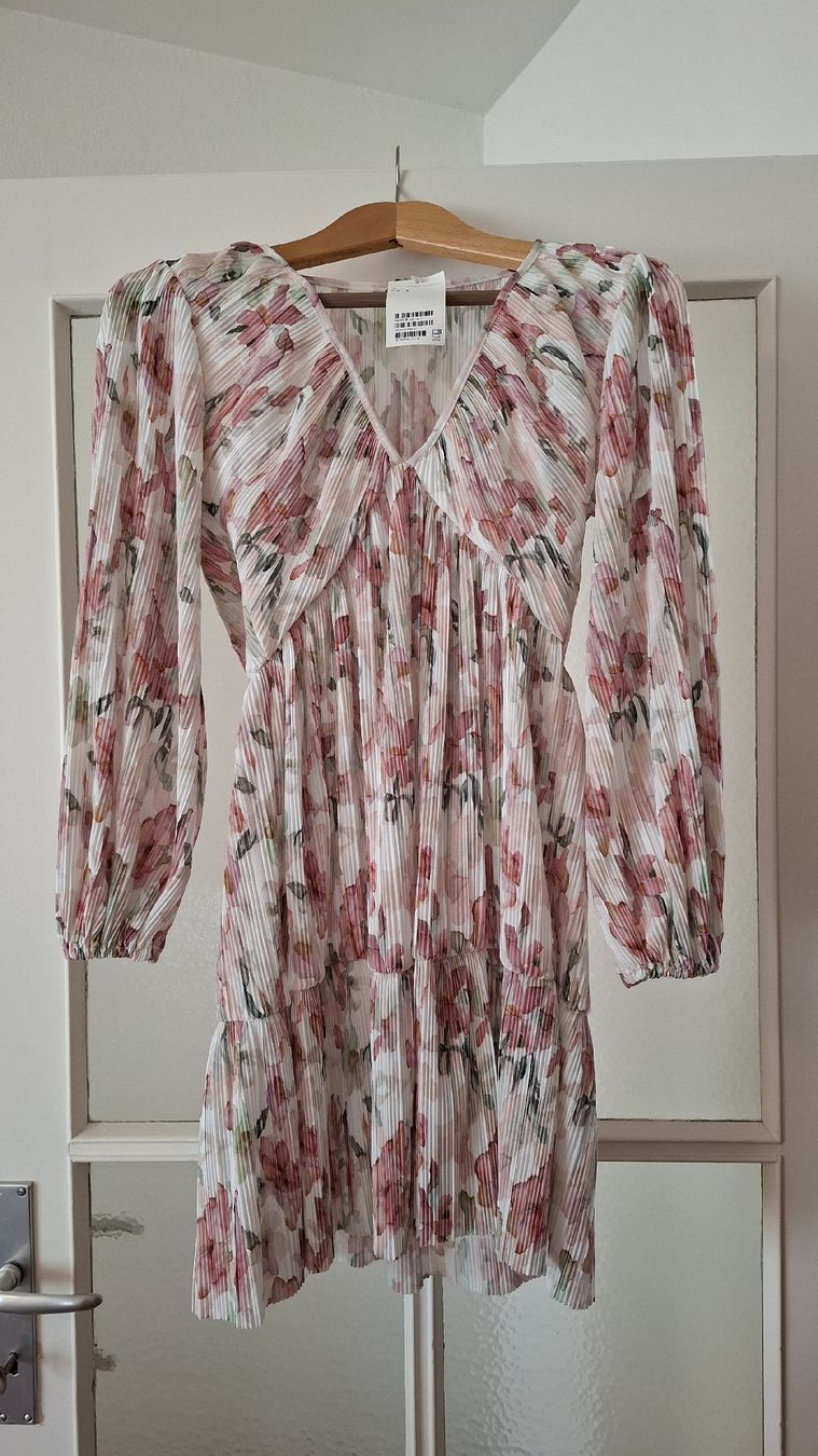 H&M Vestiti: Robe plissée à fleurs H&M neuve – Nuovo e nell'imballaggio originale da Vevey venduto da latessinoise