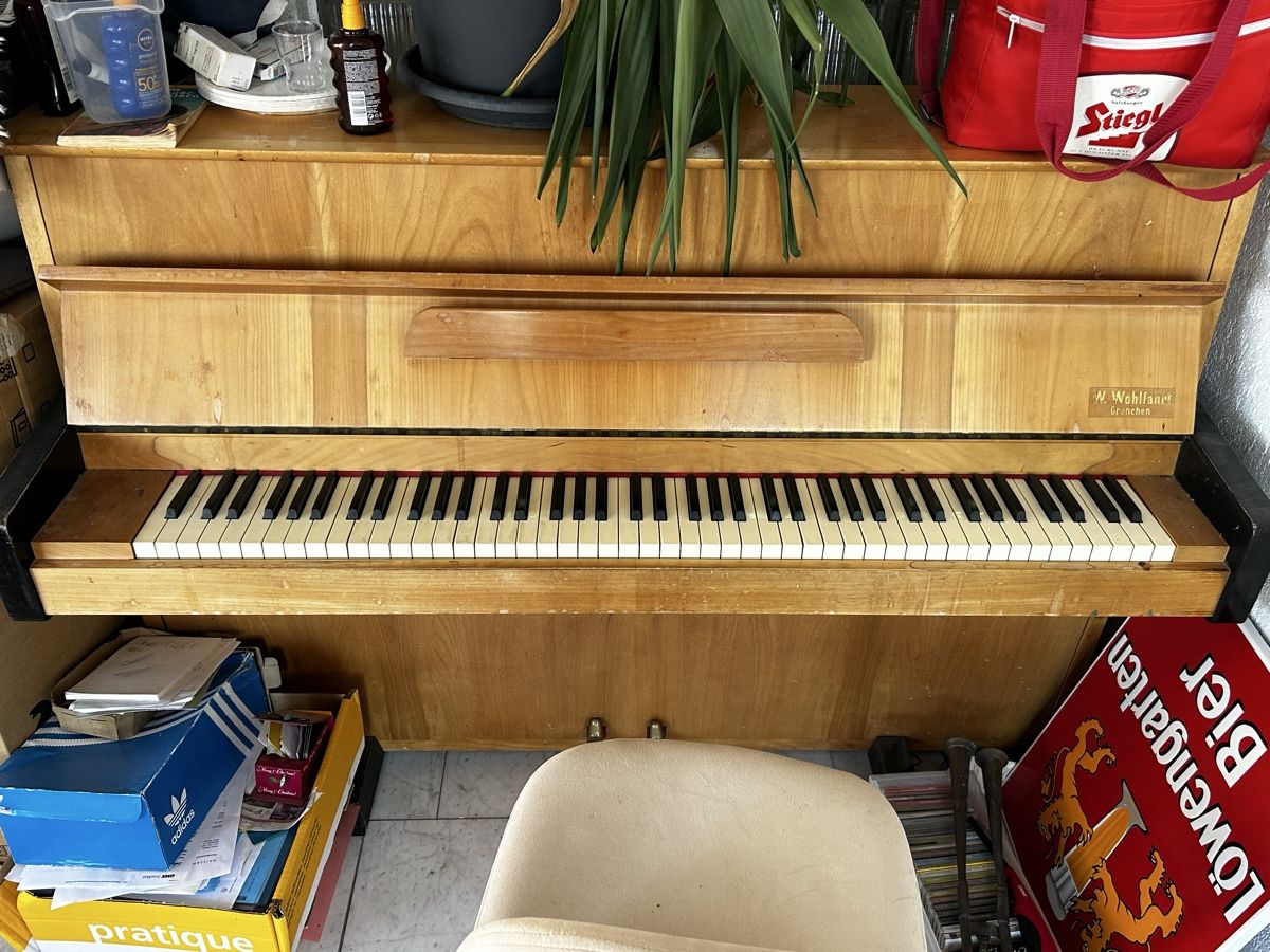 Instruments de musique: Altes Klavier – D'occasion à Arbon par nathalie.18