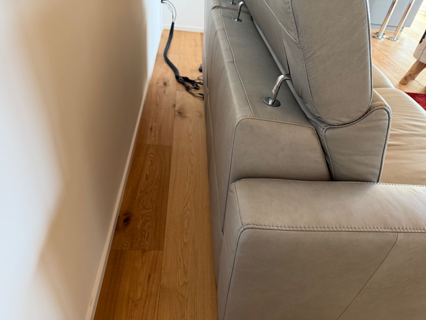 Farben: Sofa 2.5 Sitz Leder hellgrau – Neu (gemäss Beschreibung) aus Gunten von Heinz016 4