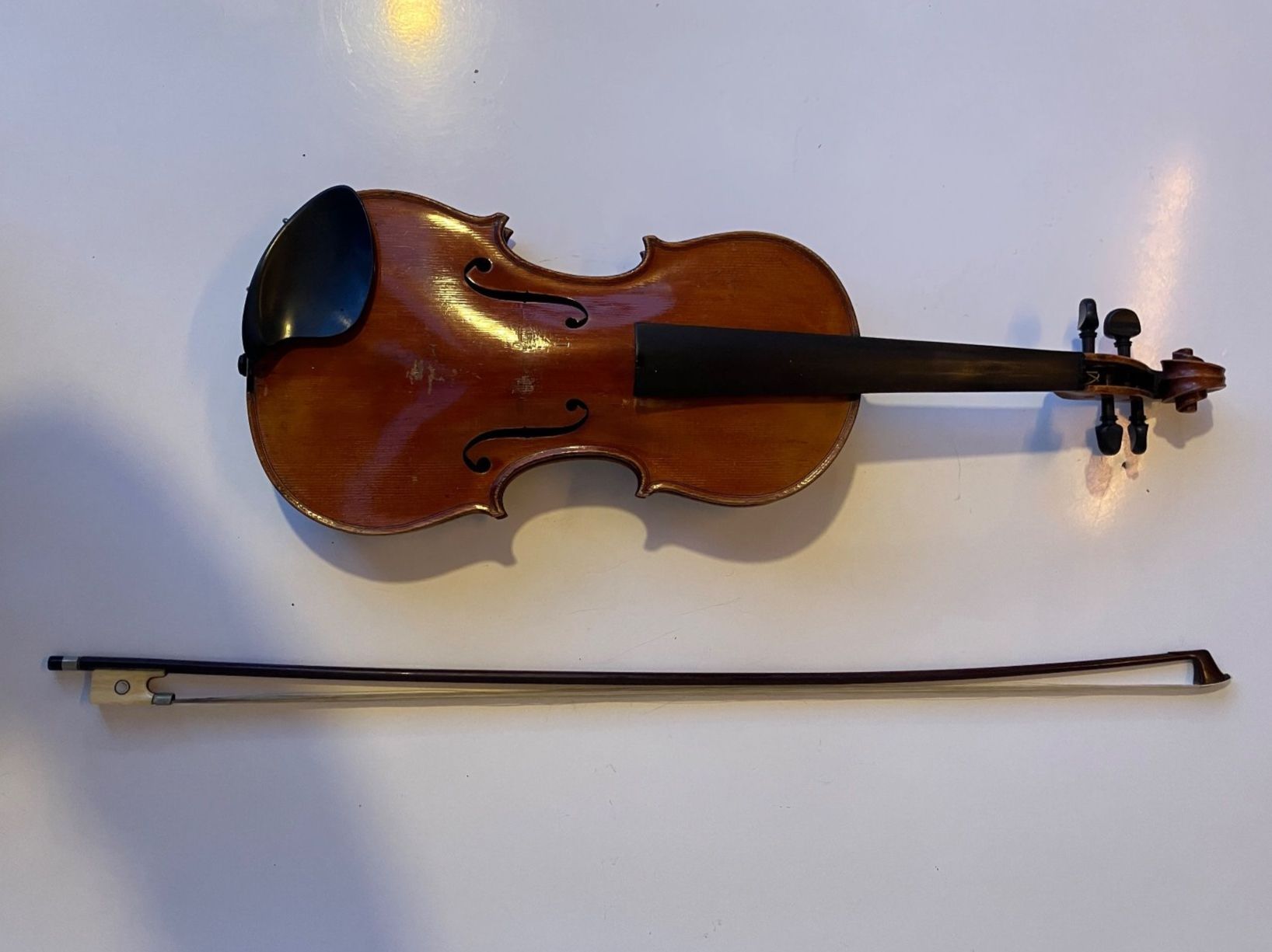 Strumenti musicali: Geige mit Bogen und Kasten – Usato da Engelberg venduto da Lrsa 2