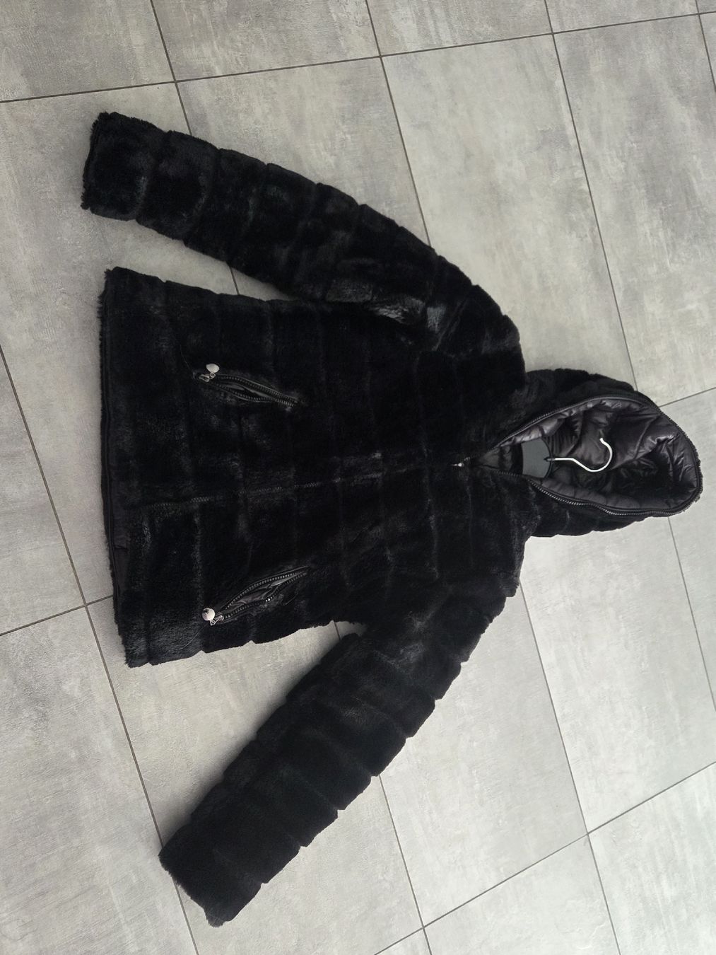 Jacken: reversibile pelz jacke – Gebraucht aus bellinzona von zeus6535
