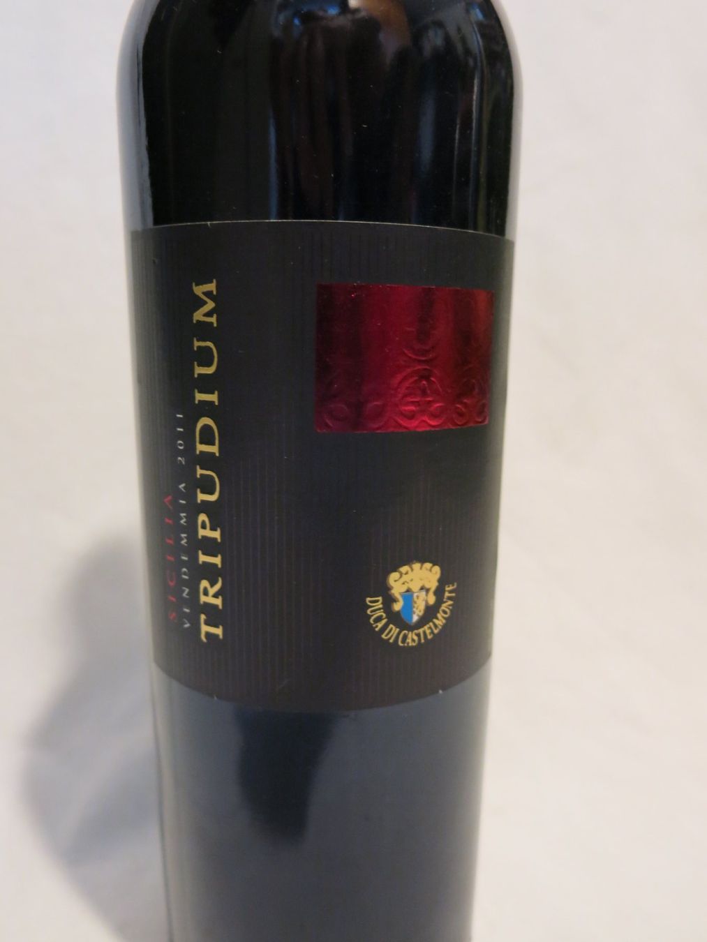 Vins: Fund Rot Wein 2011 – D'occasion à Buchs ZH par Ste1727 1