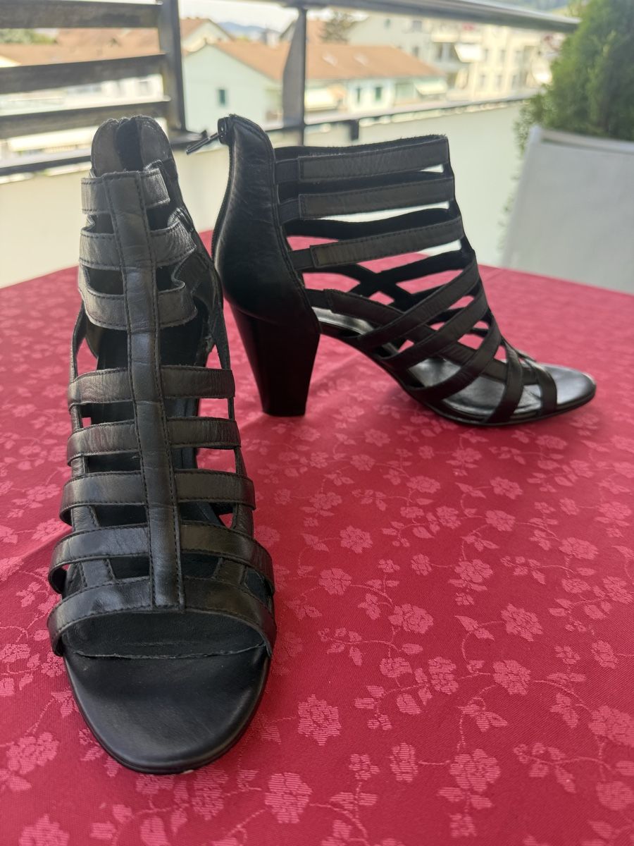 Damenschuhe: PESARO Sandalen Gr. 40 – Neu (gemäss Beschreibung) aus Sirnach von sirni