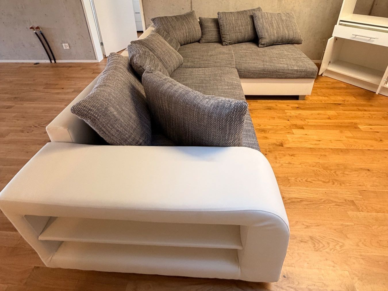 Conforama Divani: Gemütliches Eck-/Schlafsofa mit viel Platz, fast wie neu – Usato da Zuzgen venduto da 19daniela89 1